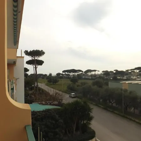 Attico Con Terrazzo Vicino Al Mare A Apartamento Terracina