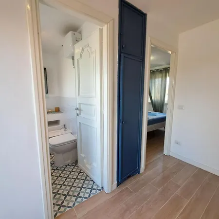 Attico Con Terrazzo Vicino Al Mare A *