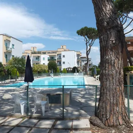 Apartamento Attico Con Terrazzo Vicino Al Mare A
