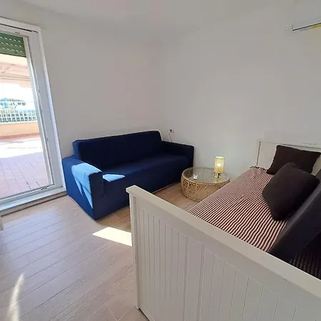 Attico Con Terrazzo Vicino Al Mare A Terracina